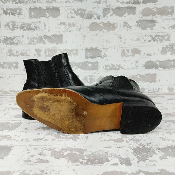 Isola Black Leather Pull On Almond Toe Ankle Boots T637 - Picture 7 of 10